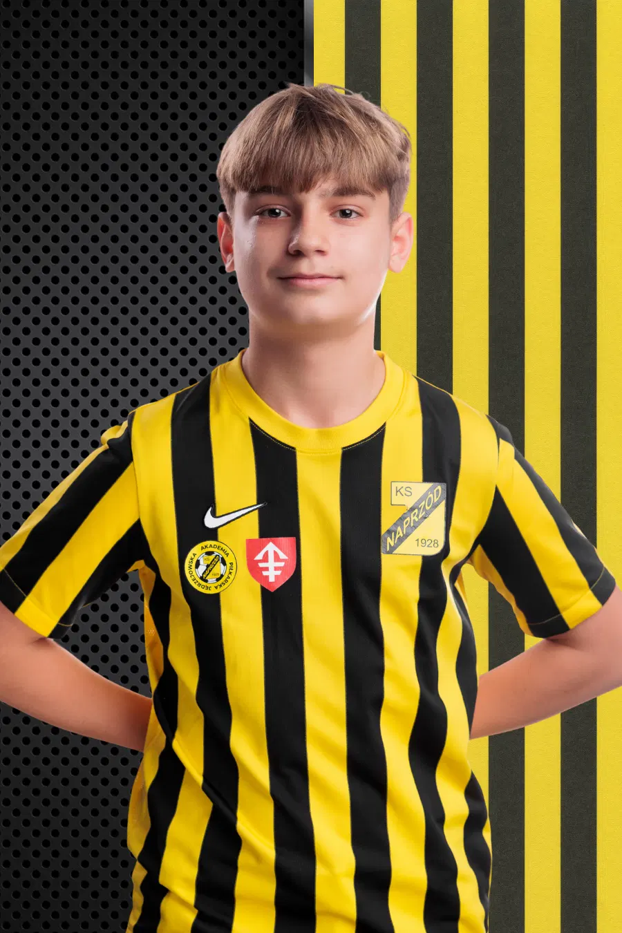 Aleks Gredka - Obrońca · Aleks Gredka - Obrońca