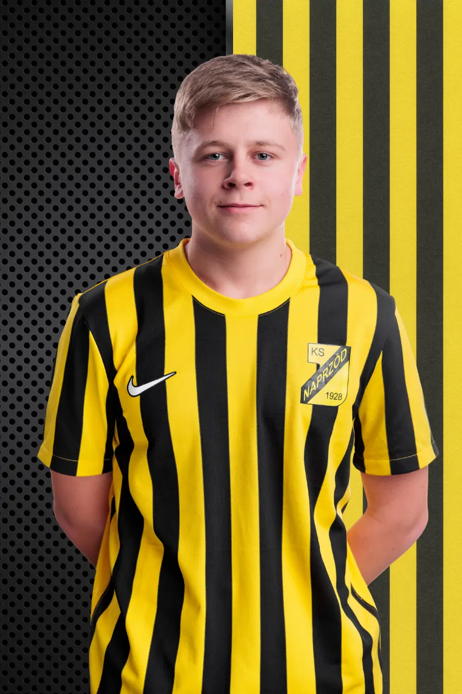 Adrian Fiuk - Obrońca · Adrian Fiuk - Obrońca