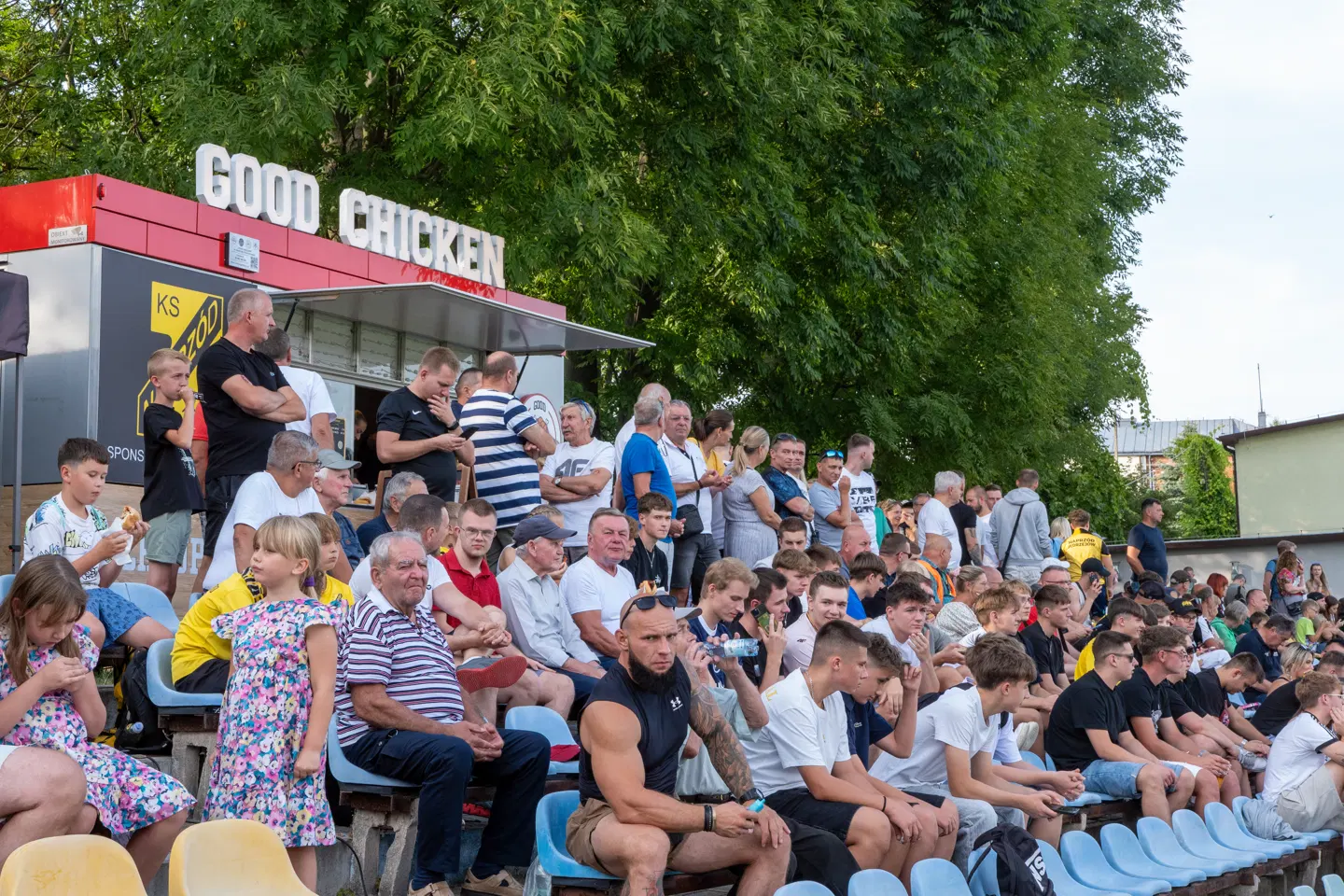 Po jednym punkcie przy Sportowej.